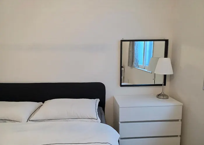 Apartment 학동 202