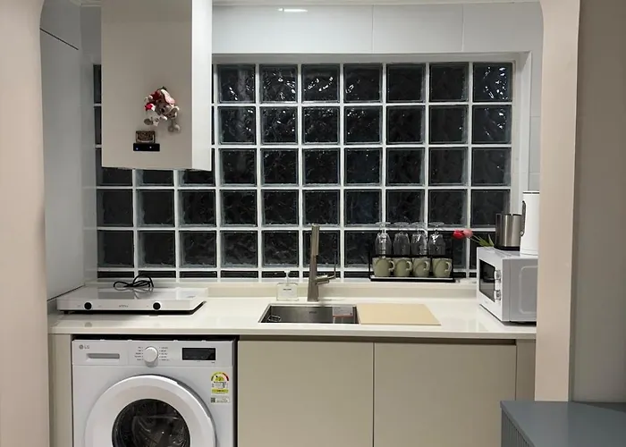 학동 202 Apartment